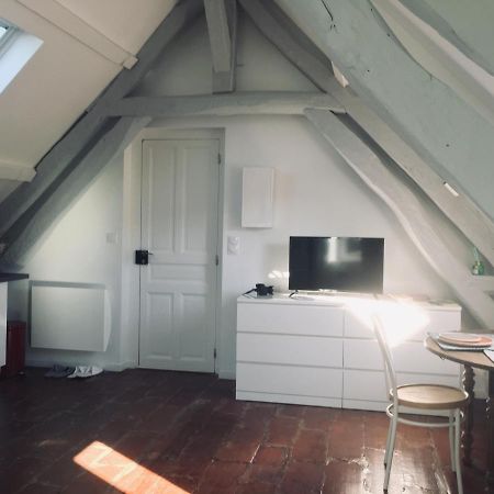 Tonnerre Grand Studio De Charme Au Coeur De La Ville Экстерьер фото