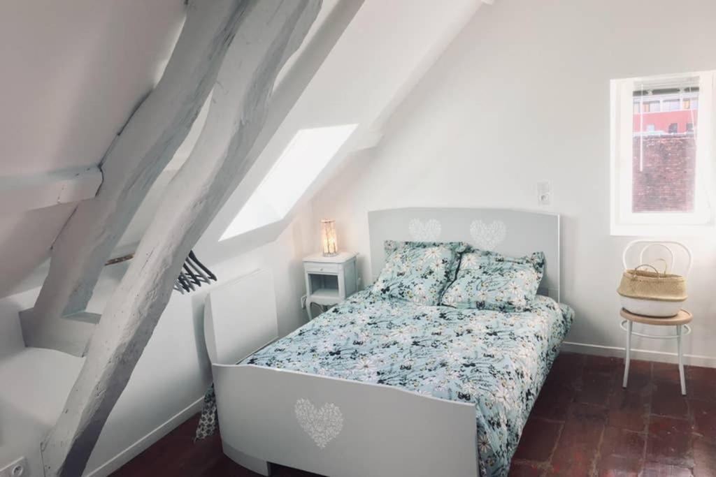 Tonnerre Grand Studio De Charme Au Coeur De La Ville Экстерьер фото